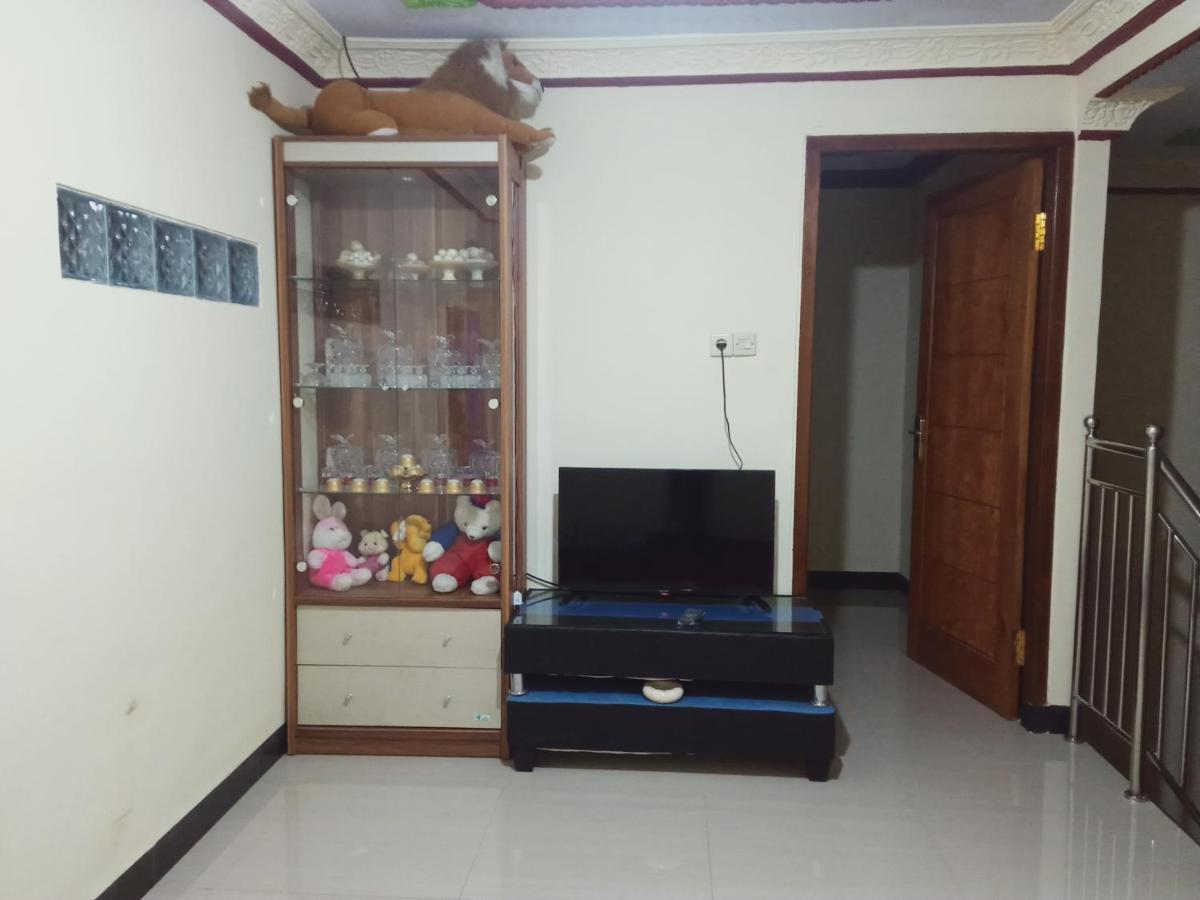 Widodaren Homestay Проболинго Экстерьер фото